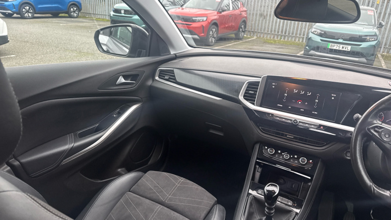 Vauxhall Grandland 1.2 Turbo Ultimate 5dr Petrol Hatchback